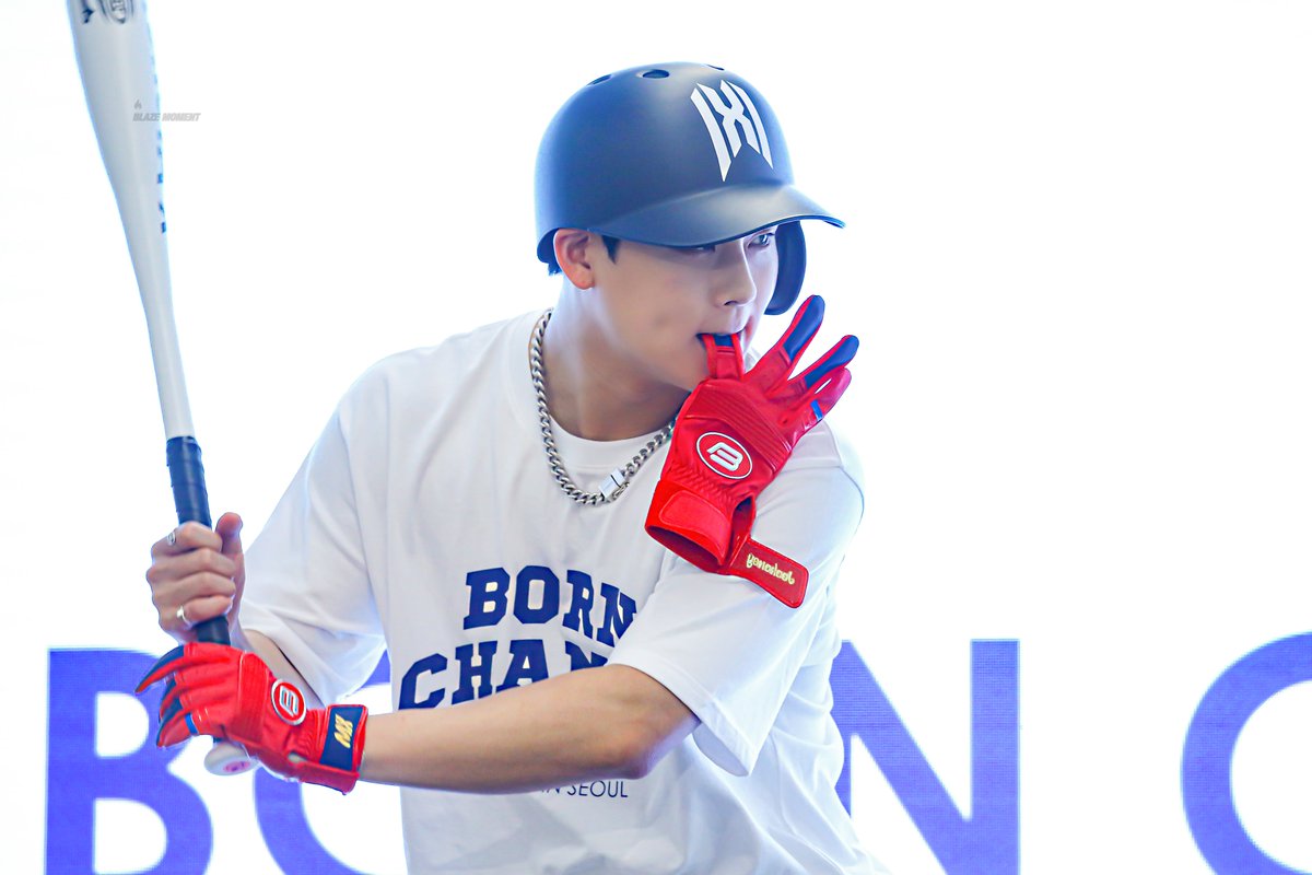 Blaze_Moment_JH's tweet photo. 220806

#MONSTAX  #몬스타엑스 #주헌 #JOOHEON #JOOHONEY #미남주헌이 

💙 https://t.co/VydIIhryHO