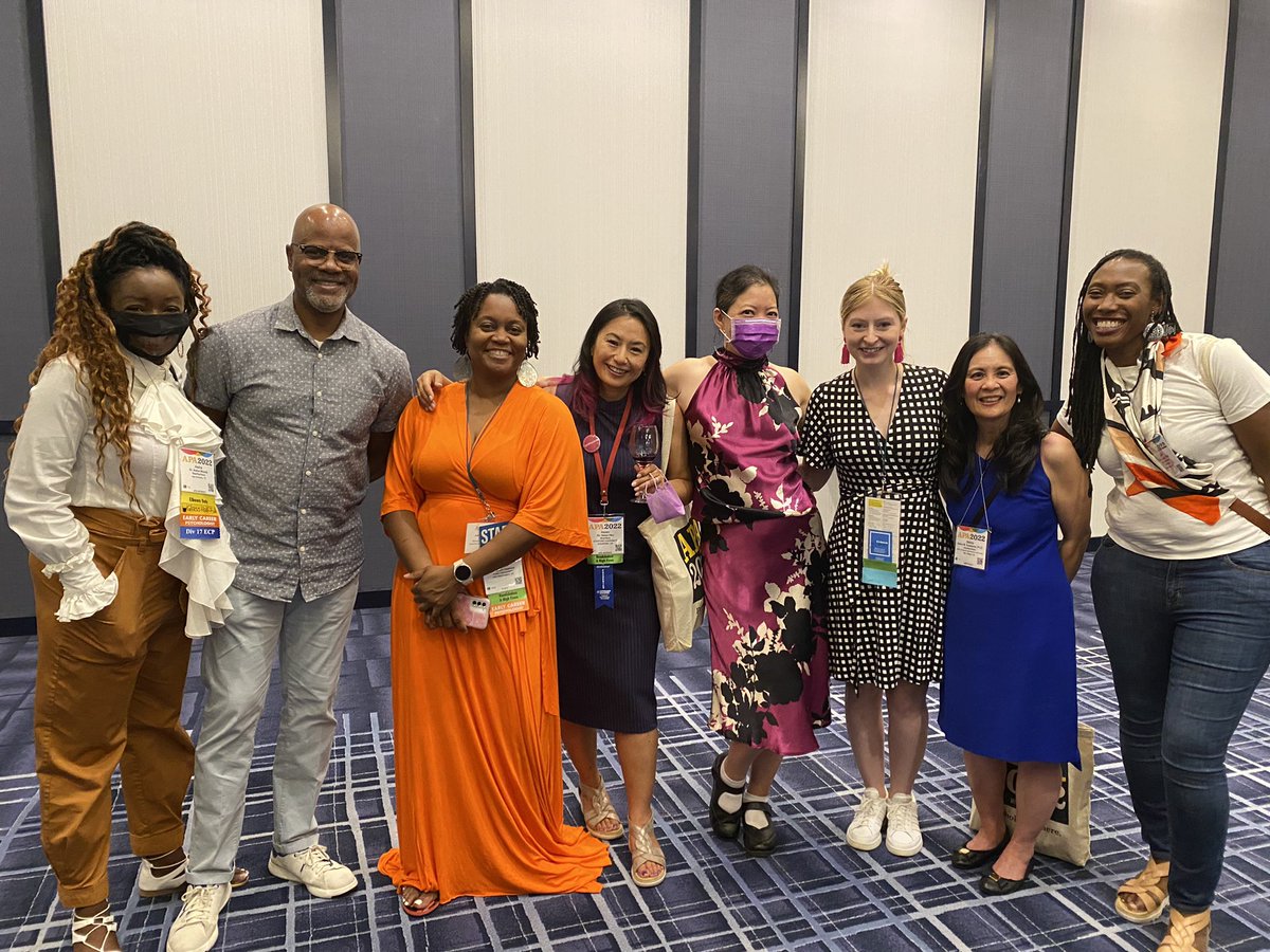 HelenHsuPsyD's tweet image. About last night…leaving #APA2022 w a full heart &amp;amp; motivated mind !@APAMFP @Cynthia4APA @gnhall2 @apadiv45 @SageSankofa @CSPPwire @drmichifu