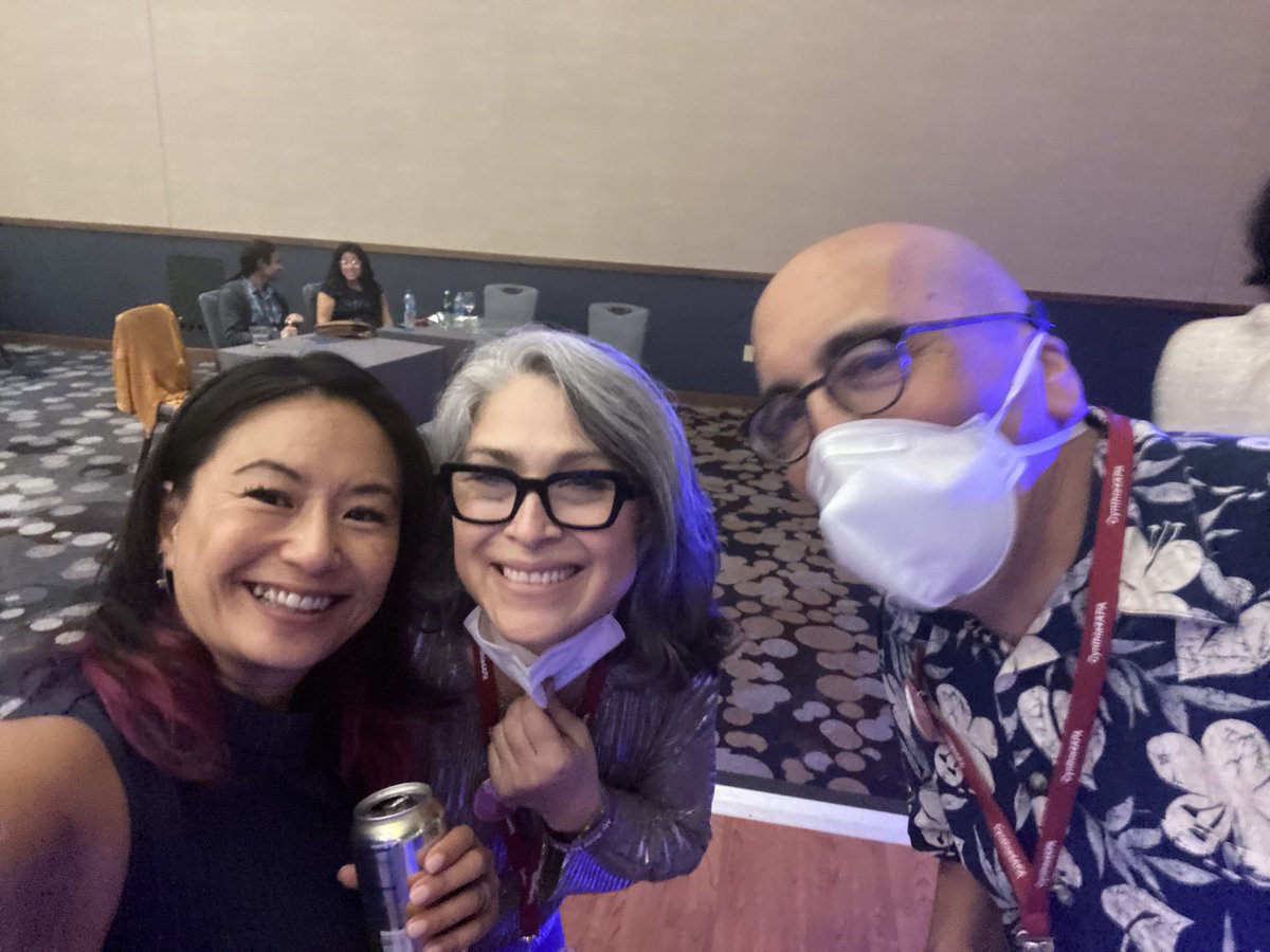 HelenHsuPsyD's tweet image. About last night…leaving #APA2022 w a full heart &amp;amp; motivated mind !@APAMFP @Cynthia4APA @gnhall2 @apadiv45 @SageSankofa @CSPPwire @drmichifu
