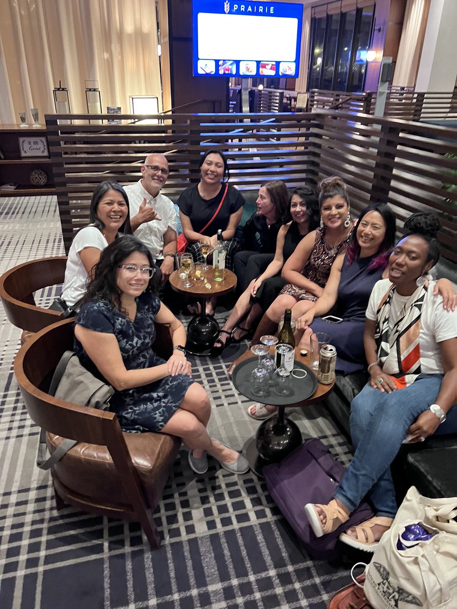 HelenHsuPsyD's tweet image. About last night…leaving #APA2022 w a full heart &amp;amp; motivated mind !@APAMFP @Cynthia4APA @gnhall2 @apadiv45 @SageSankofa @CSPPwire @drmichifu