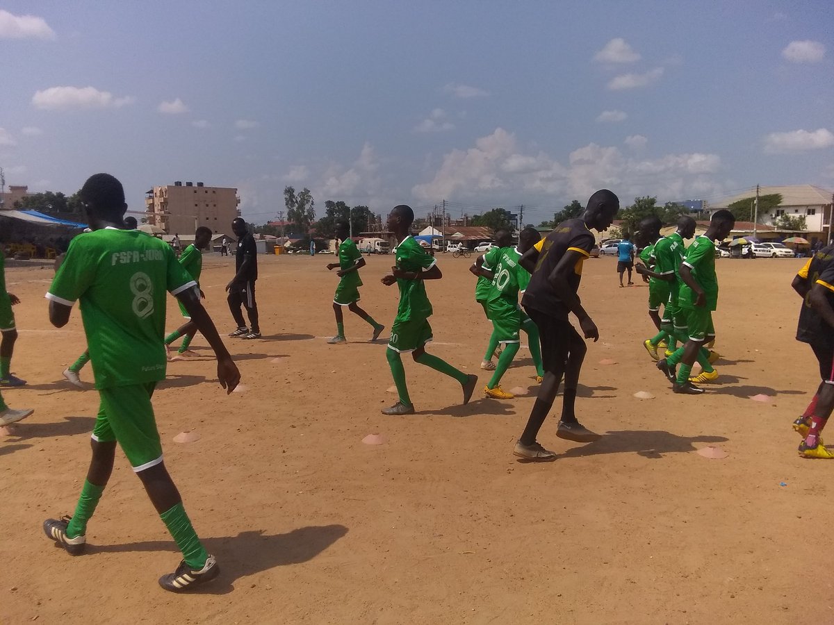 FutureStarsFoo5's tweet photo. @FutureStarsFoo5 U-15 x @YeiJointStarsFC warming up for a friendly game at zahara playground.
#FSFA #YeiJointStars #YLFA #JLFA #SSFA #SSOT https://t.co/3PV1Pl7oJq
