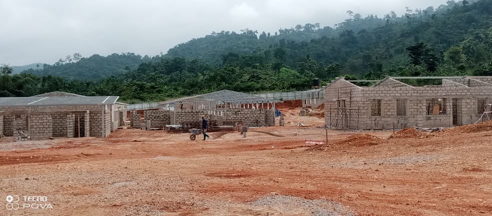 ckgyimah's tweet photo. AGENDA 111 : Amansie West District Hospital under construction. (Manso Nkwanta Constituency)

#WorkingGovernment #BuildingGhanaTogether #NPPBeyond8  #LeadershipOfService https://t.co/04zdUzObhx