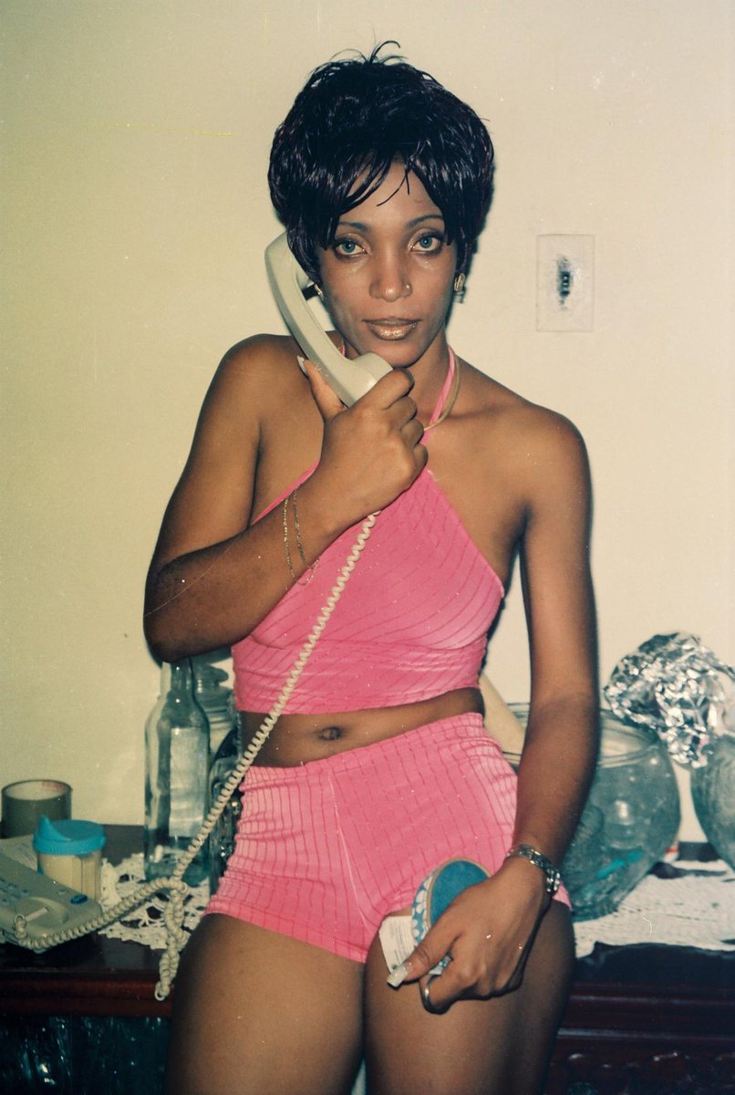 BlackBritishArc's tweet photo. Today we celebrate Jamaica’s independence with some photos of an era of dancehall and style .A 90s collection by Akeem Smith . https://t.co/6dAjKJ4dY1