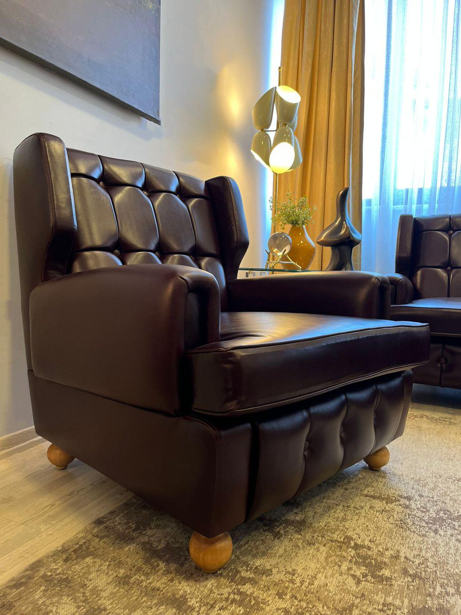 ArsivDesign's tweet photo. Deri chester berjerin alana kattığı asillik. Yaşam alanlarında koyu renklerle vurgu yapmak isteyenlerin tercihi.
We care about designing wisely.
 #furnituredesign #dogalmalzeme  #dekorasyon #dizaynmobilya #homedesign #designdeinteriores #handmade #interiordesign https://t.co/Rq8fRbnIoC
