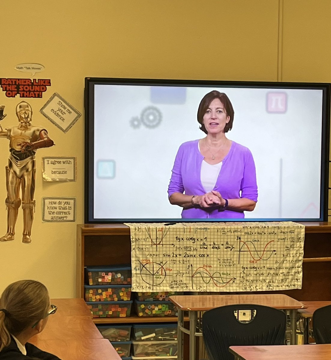 NumberStuffJohn's tweet photo. Day 1 : We explored having a growth mindset and engaged in Round 1 of “Four 4’s” from the classic week of I-Math. @joboaler 
#dunbardoesit https://t.co/GF28lg36Da
