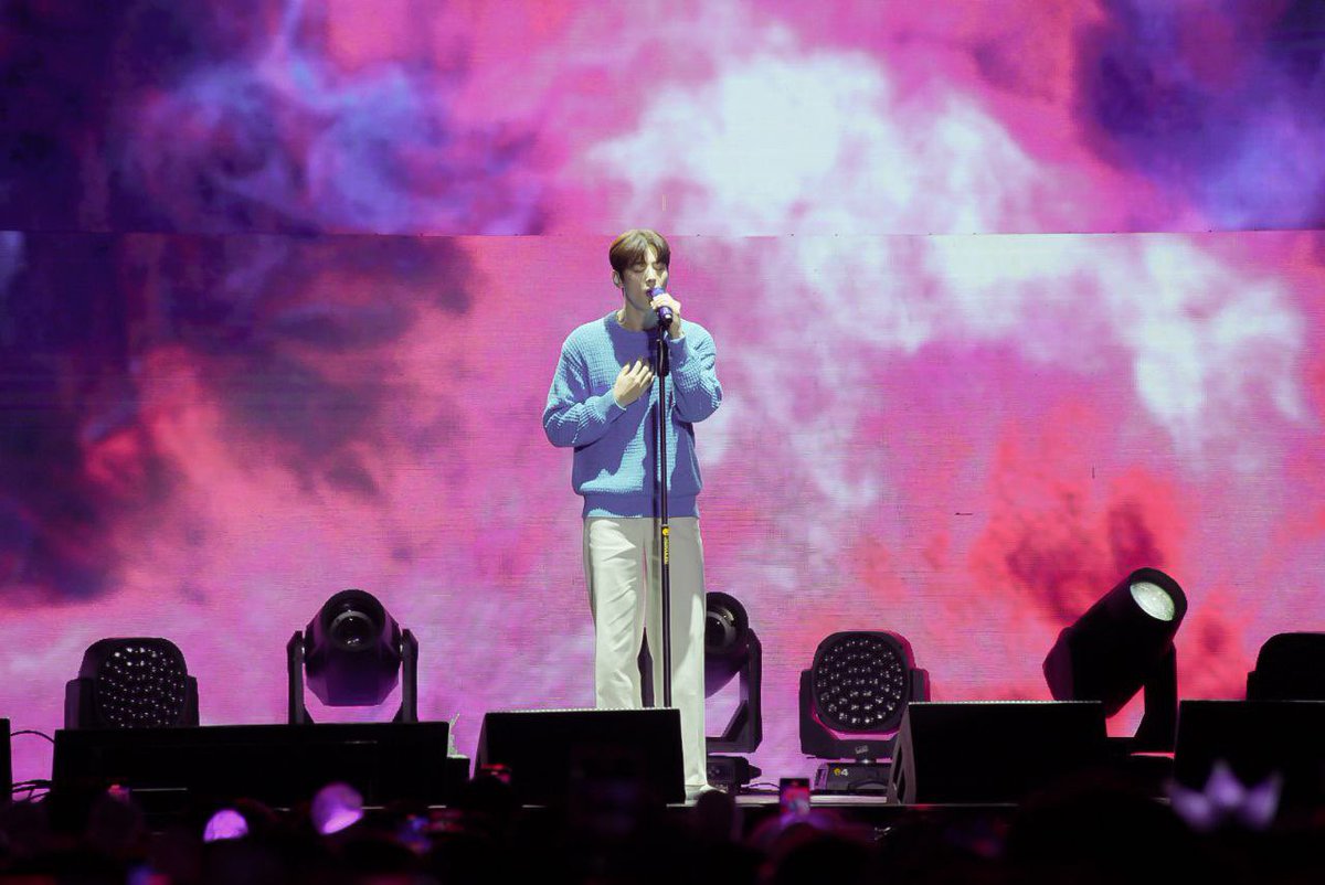LiveSmart's tweet photo. Who wants to be serenaded by Cha Eun-Woo with Don’t Cry, My Love? 🫰🏻

#SmartViuwithCHAEUNWOO
#StarryCaravaninMNL https://t.co/VrecgGEtFr