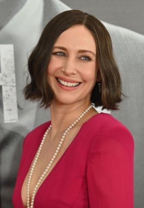 ConjuringBrasil's tweet image. Hoje o dia é DELA! Vera Farmiga está comemorando 49 anos de muito talento e aclamação. Feliz aniversário, diva! 🎂♥️