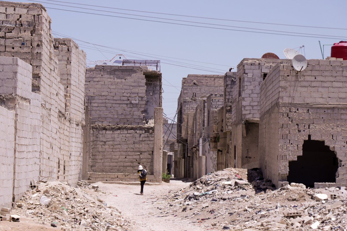 ICRC_sy's tweet photo. In #Syria, there are children who are as old as the conflict.
They know displacement. 
They know fear.
They know worry. 
They know war.
 #Children should know different things. https://t.co/mAHRYSJyU8
