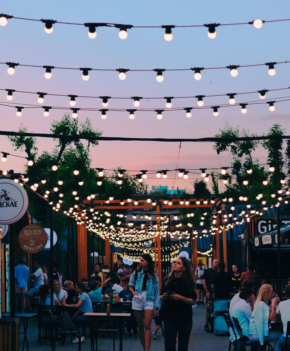 Managing multiple outlets and struggling to stay on top of everything? With NOQ, you can create multiple sites, add multiple outlets, and build their menus. We give you real-time visibility on all transactions, so that you can manage your business stress-free ✨