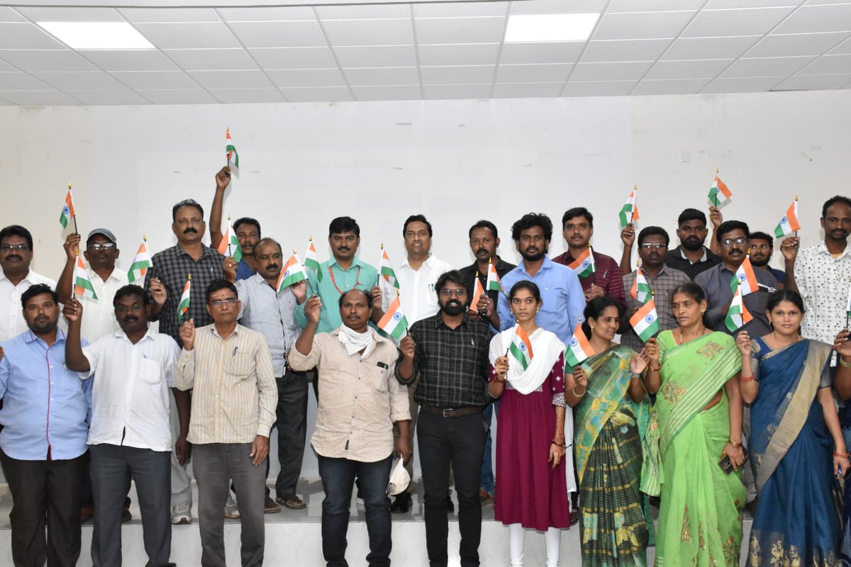 Kakinada Municipal Corporation, ADC Sri CH Naganarasimha Rao has ordered the relevant staff to register births, deaths, and infant deaths. A training program was held for the enumerators on the registration of births and deaths in the mobile app on Saturday at KSCCL Meeting Hall.