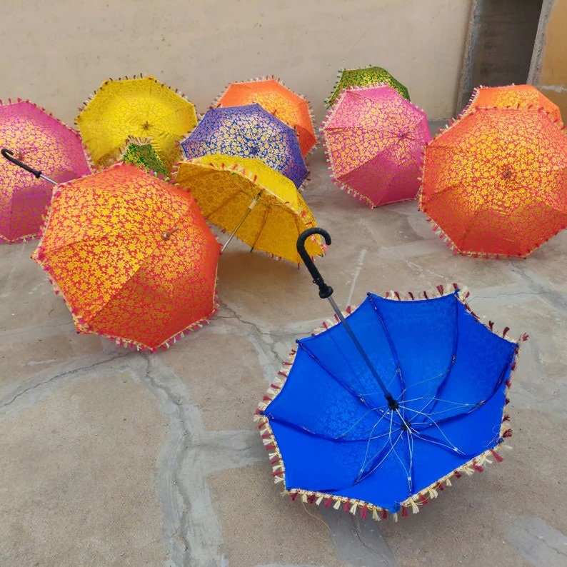 ShreekripaS's tweet photo. Excited to share the latest addition to my #etsy shop: Sale On 50 Indian Wedding Decoration Umbrellas, Diwali Mehndi Sangeet Haldi Decor Umbrella Party Parasol Decor Handmade Parasols Sun https://t.co/mi1ezWaBa8 #wedding #diwali #colorfuldecor #indianumbrella #indianw https://t.co/hAKqxUBHht