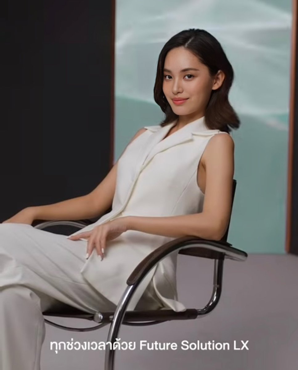 fah_myecstasy's tweet photo. #FahYongwaree for
#Shiseido ‘s #FutureSolutionLX
Day and Night cream.
(Still Cuts)
#ShiseidoThailand
#IAMLEGENDARY
@Yongwareefah https://t.co/RrZLIG9sCT