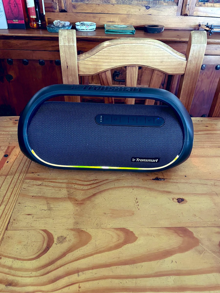 BishopGi's tweet photo. @Tronsmart loving my new #bang thanks so happy that now I can play @Spotify again after my last speaker died…! #tunes #clear #loud #happy https://t.co/hcLYRY3bmv
