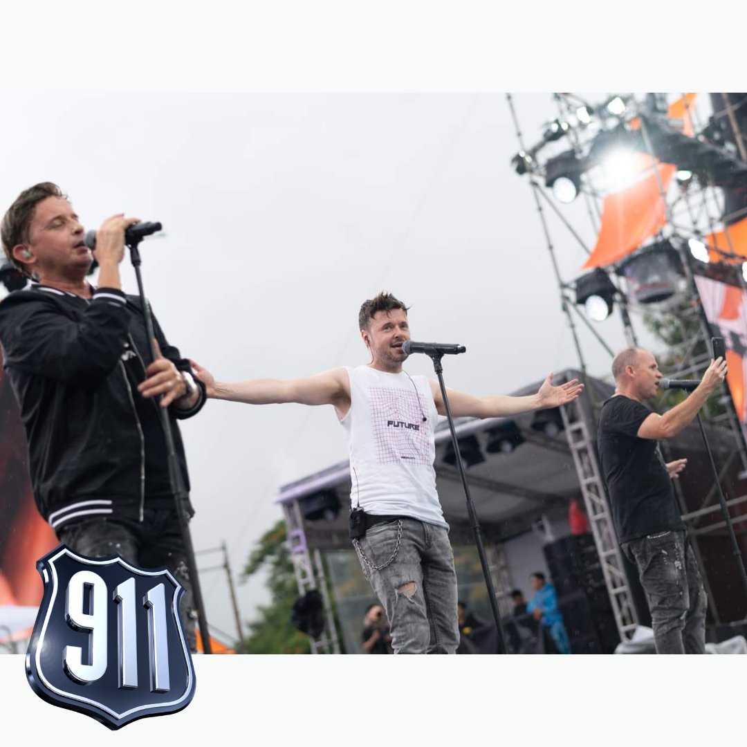 911official's tweet image. 📷: Hay Fest #Vietnam 

@MrLeeBrennan @jimmyconstable @MrSpikeDawbarn