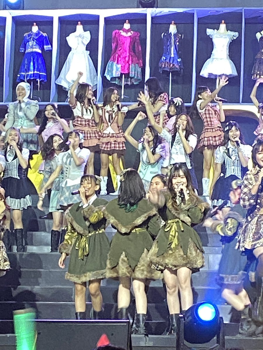 winsterion77's tweet photo. Ve chan Yupi, naomi πππ»
#TerimakasihGaby
#SemangatGaby
#JKT4810thAnnivConcert #akb48 #jkt48 #bnk48 #mnl48 #tsh48 #ttp48 https://t.co/k6coUPSSII