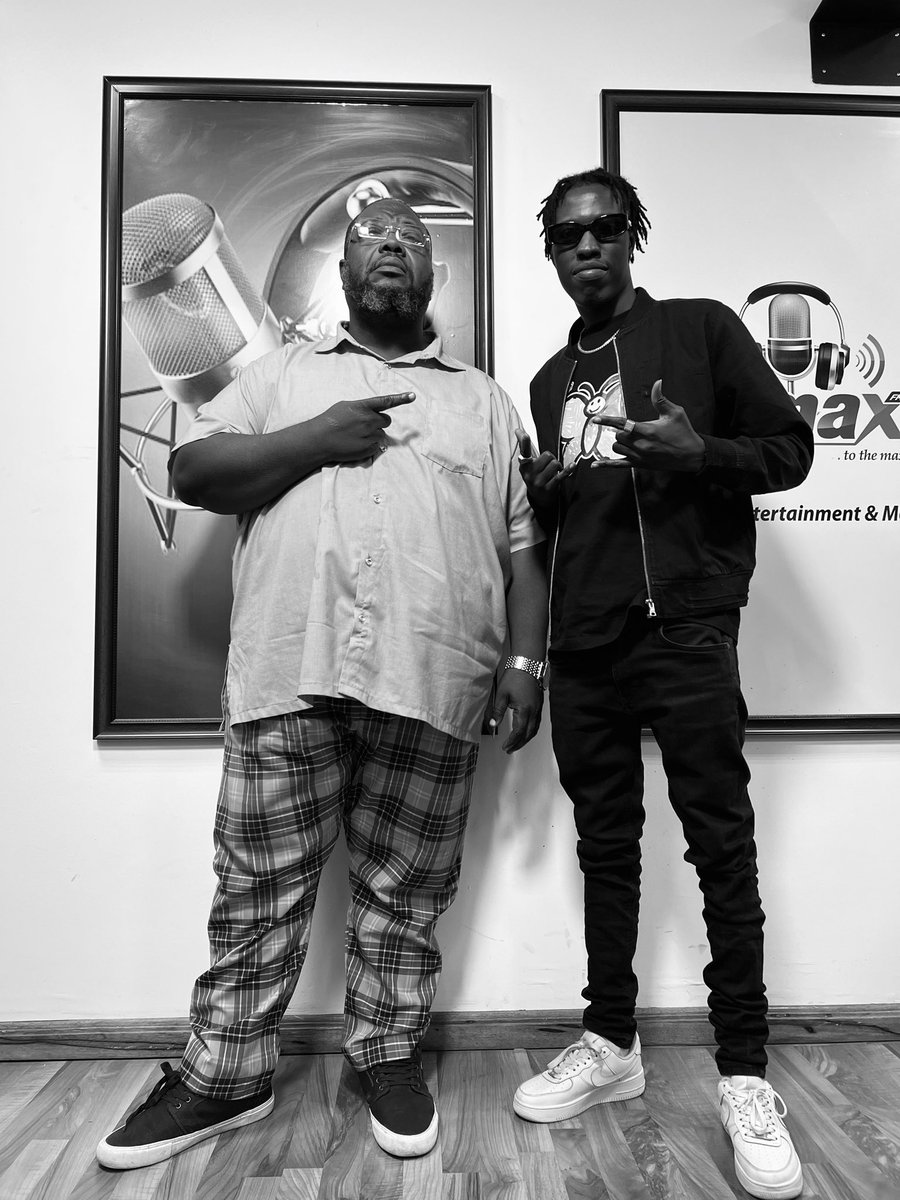 jderobie's tweet photo. I had a great time with you #HeavyDee.
Was a pleasure meeting for the first time. Looking forward to link up again 🙌🏾🙌🏾 https://t.co/EIYEcLFlwD