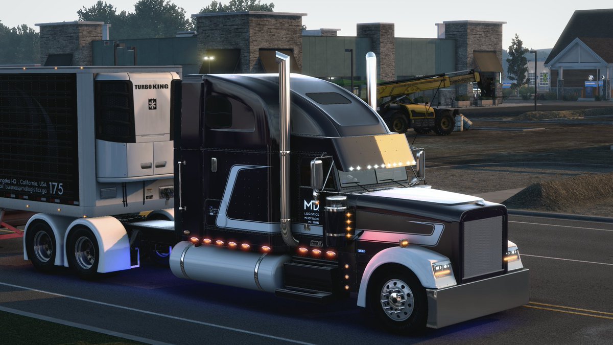 MD_Inc_'s tweet photo. Drive it like you stole it! Older trucks will always work, treat them right & they'll go for millions of miles.
Enjoying a nice sunset, and you?
#freightlinerclassicxl #oldschooltrucks #mdlogistics #AmericanTruckSimulator #freightshaker https://t.co/UcPTUH7HVl