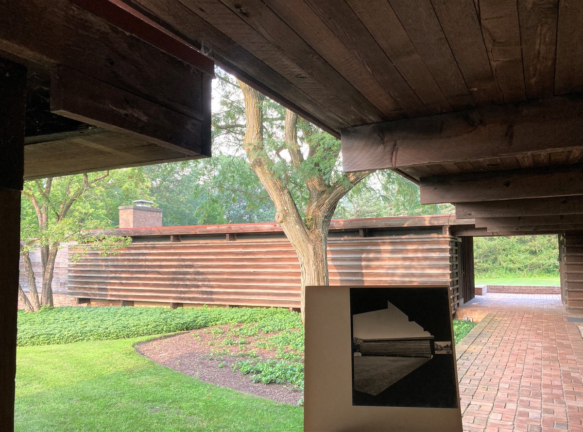 Now (2022) and then (1946).

The Schweikher House property has much more vegetation today compared to its rural, agrarian early days. But we think we're still looking pretty good!

#paulschweikher #paulschweikherhouse #schweikher #martyllangsdorf #architecture #midcenturymodern