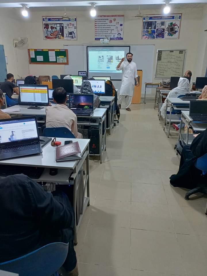 VTI_Multan_PVTC's tweet photo. AMAZON VIRTUAL ASSISTANT
#Training_on_go #Weekend_Classes
#ACE_CONNECT &amp; #PVTC VTI multan collaboration
@PvtcRm @hassan_farasat @PVTC_Official https://t.co/xdzbuiLr8N