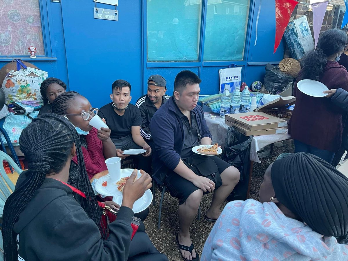 AaronKyle1120's tweet photo. New Arrival of #IENS , all 26 from 🇳🇬 🇰🇪 🇵🇭 and 🇮🇳 warmly welcomed by our previous #IENS, organised by @LeilaMae_RN and Ben.
#PayingForward
#Pastoral
#BasicNeeds
#GettingItRightFirstTime

Warm welcome to you all❤️ https://t.co/Dd8pe4DsVc