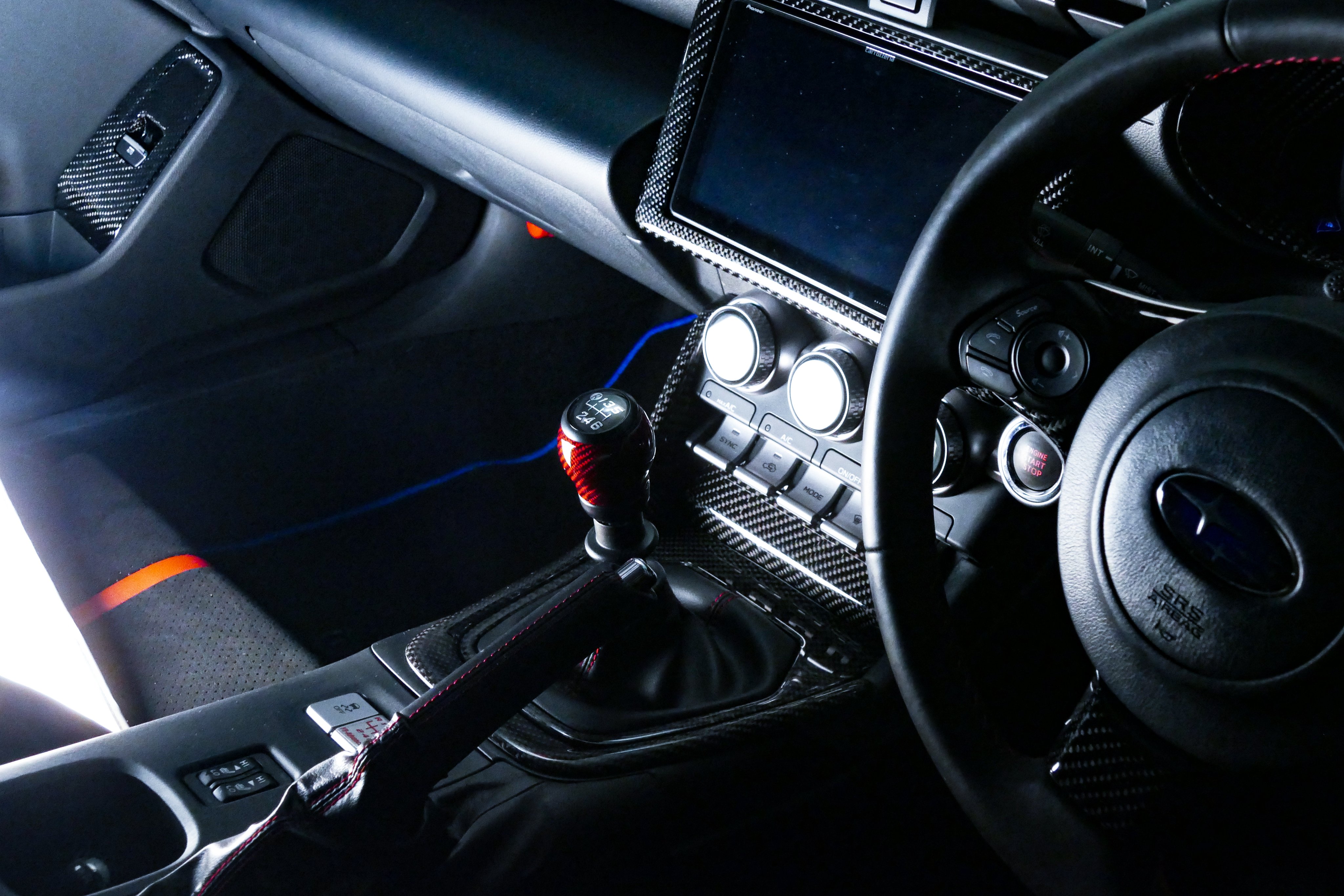 Baruta リベラル ステアリングベゼル リアルカーボン ZN6/ZC6前期