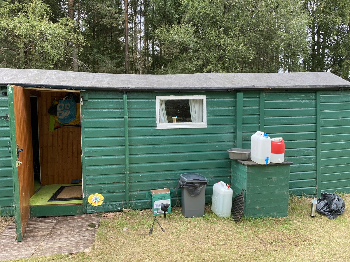 HeatherBain9's tweet photo. Day 6 #NursesActive no running water, building fires, hut from the war days #Thegoodlife #Finzean https://t.co/nXvG614Zw5