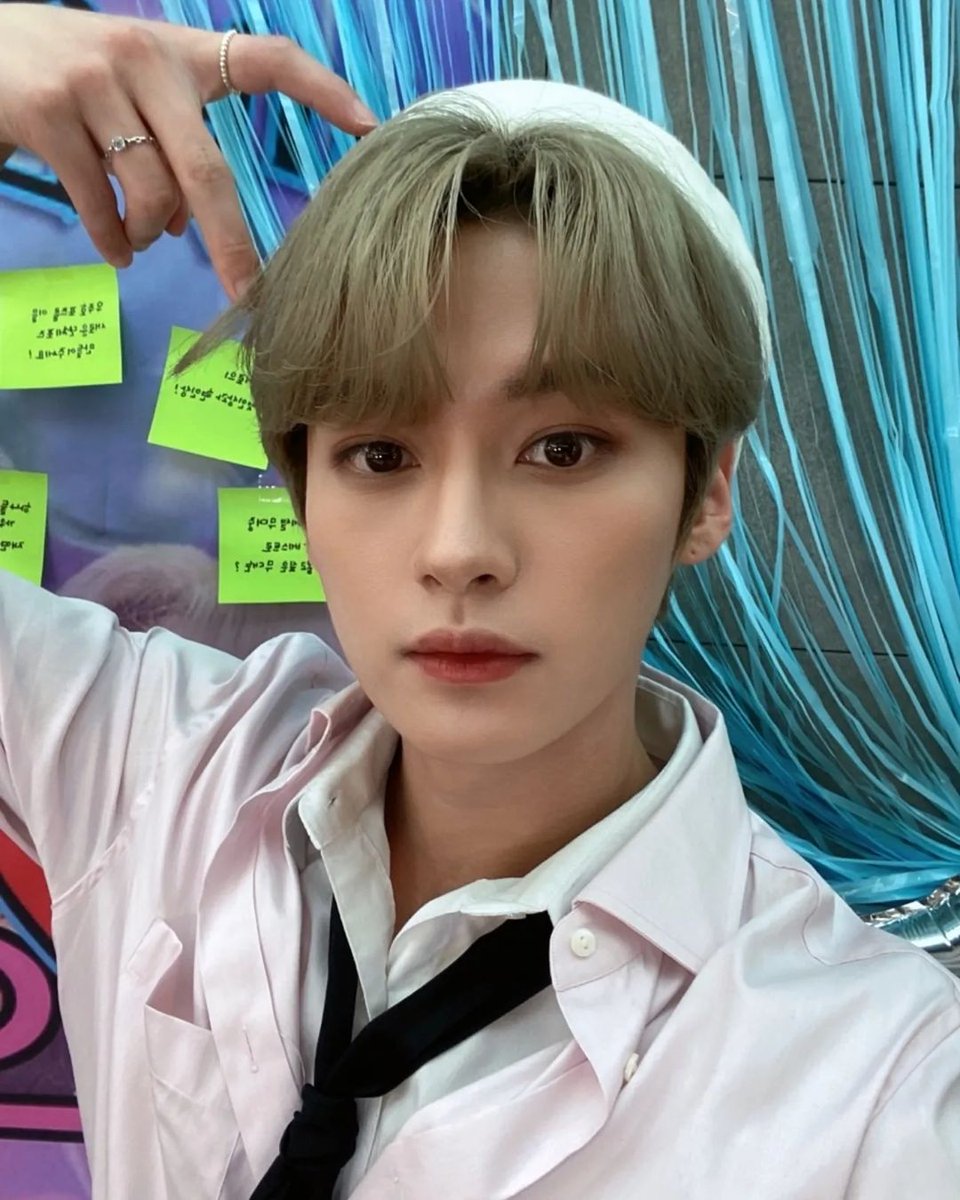 Chk_InformATE's tweet photo. Actualización de Lee Know en Instagram 🐰⤵️⤵️⤵️ #awaken_stay #Stray_Kids #MANIAC_SKZ #CIRCUS_SKZ #awakenstay_info #salss🐧

https://t.co/IaHCTfXLHG https://t.co/uplddIIAfk