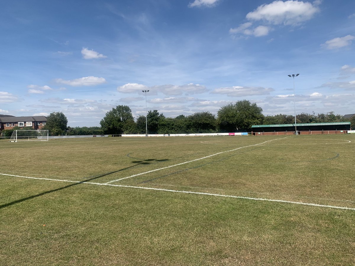 ⚽️ Matchday! #TheEarls have arrived at Rene Road for our first <a href="/MidlandLeague/">Capelli Sport Midland Football League</a> fixture against <a href="/SwiftsBolehall/">Bolehall Swifts</a> kick off@an hour away.

The sun is shining and football is back 🙌

🔴⚪️🔴 #ETFC #UpTheEarls