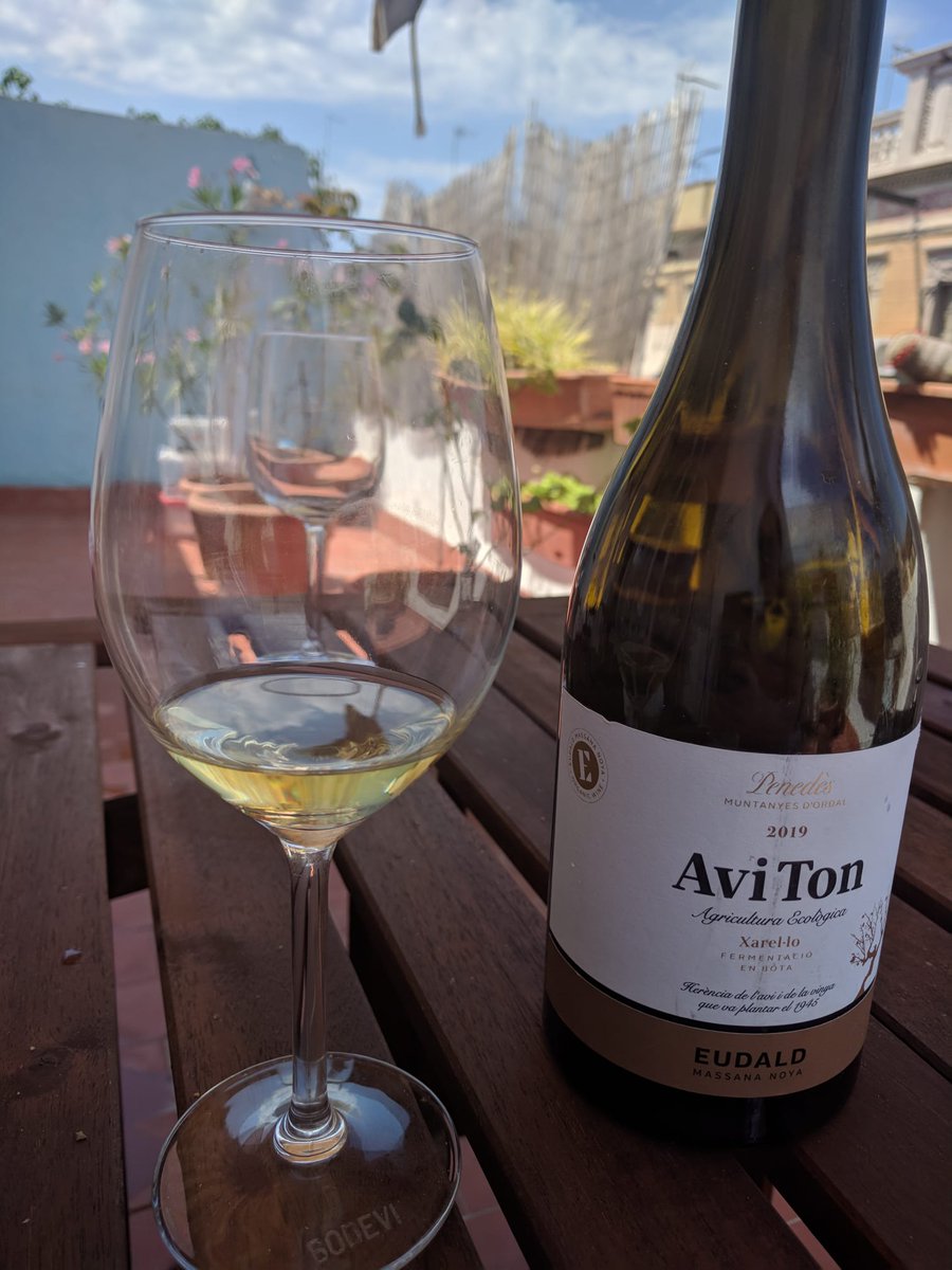 bodevibcn's tweet photo. Solete, vacances i #AviTon...  no tenim res més a dir 🥰 https://t.co/gHHtGR2KHY