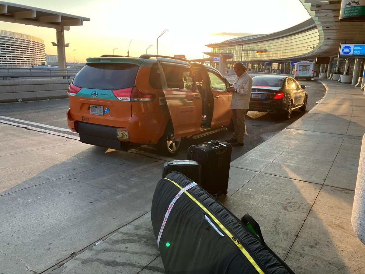 Final days in Toronto and a v early morning departure. So sad to leave - but happy we finally made it up <a href="/TourCNTower/">CN Tower / Tour CN</a> ! 👋 😎 🛫
