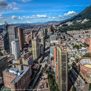#FelizCumpleañosBogota
Bogotá cumple 484 años, me siento orgulloso de haber nacido en la ciudad.
Algún viviré en su suelo y disfrutar de sus calles.
Bogotá, La Capital De Colombia!