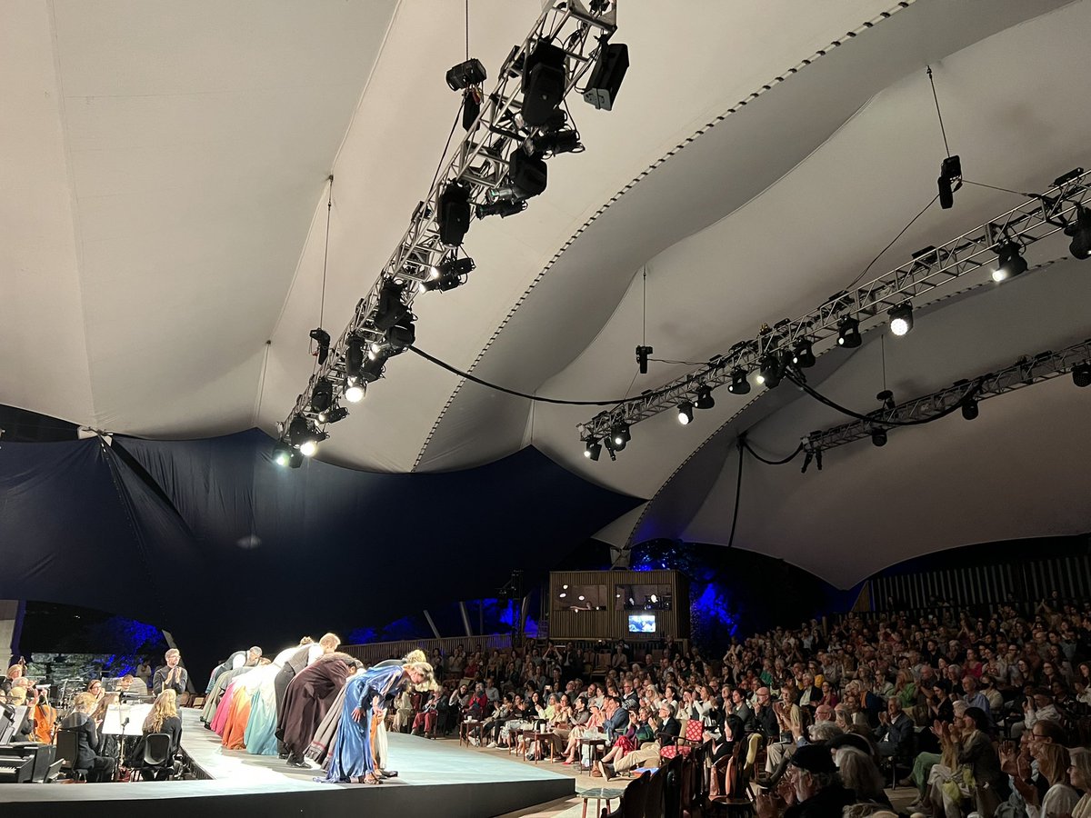 Fabulous reaction from the <a href="/operahollandpk/">Opera Holland Park</a> audience again last night for #OHPLittleWomen <a href="/CharlotteBadham/">Charlotte Badham</a> <a href="/kittywhately/">Kitty Whately</a> <a href="/ElizabethKarani/">Elizabeth Karani</a> <a href="/EllaMarchment/">Ella Marchment</a>  <a href="/TenorFMJ/">Fredi Jones</a> @lucyschaufer <a href="/nick_garrett1/">Nicholas Garrett</a> <a href="/vickymezzo/">Victoria Simmonds</a> <a href="/Harry_Thatcher/">Harry FJ Thatcher</a> @BaritoneBenson <a href="/bethmoxon/">Beth Moxon</a> <a href="/NaomiRo37383144/">Naomi Rogers</a> <a href="/danisicari/">Daniella Sicari - Soprano</a>