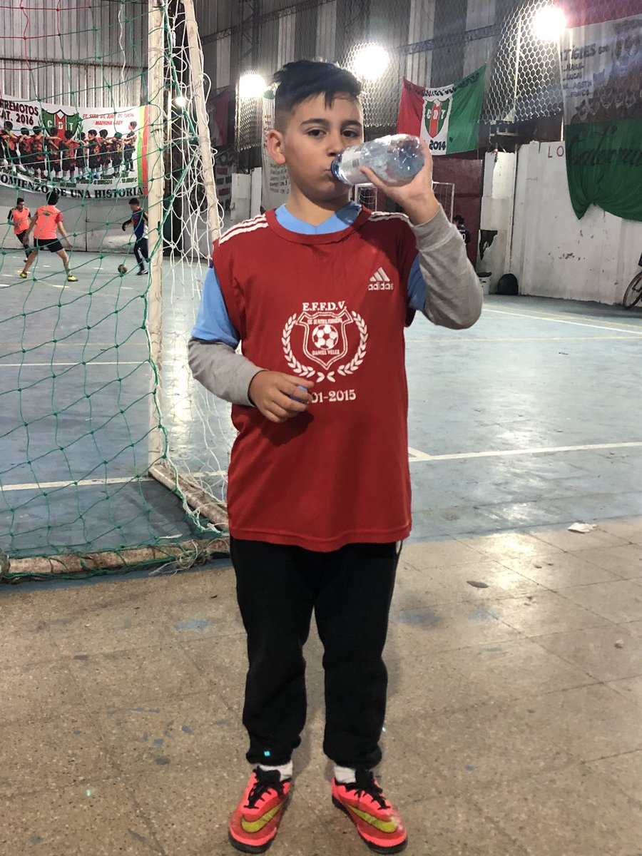 formagnana's tweet photo. #EsteFinde Hoy Futbol en el club practicando ⚽️ en el #Depor en la escuelita de Futbol de #DanielVelez https://t.co/r2FEEuoK1C