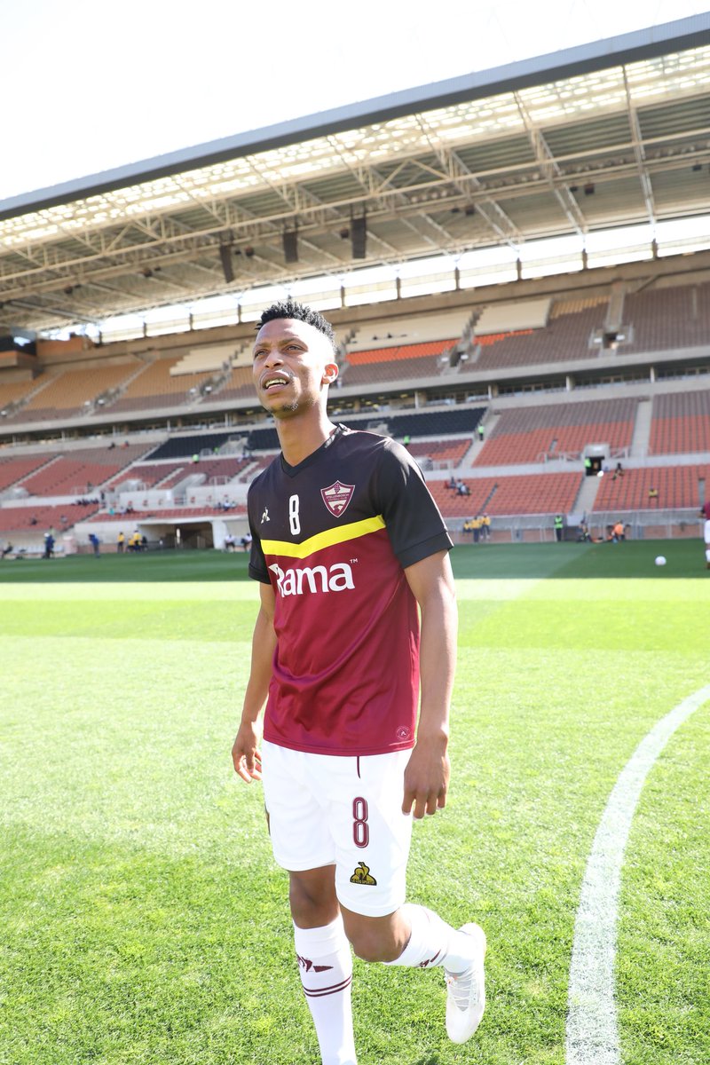 StellenboschFC's tweet photo. Debut start for #Nduli 👏

#StellenboschFC #ProudlyStellenbosch 🍇
#WeAreOne https://t.co/YqvyXzaO1s