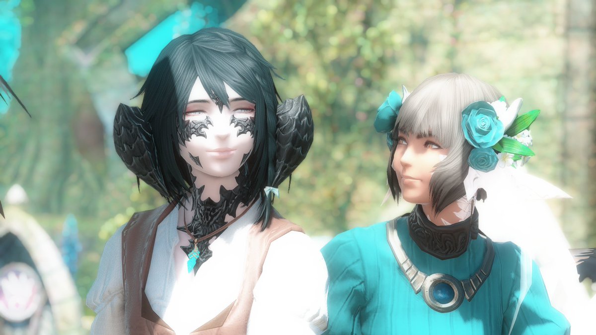 RasmureTime's tweet photo. A Howl's Moving Castle getup for our EB?? More likely than you'd think 😳 Anyways, ily ACTUAL wifey!! @lauvhardt https://t.co/W7OkcHp033