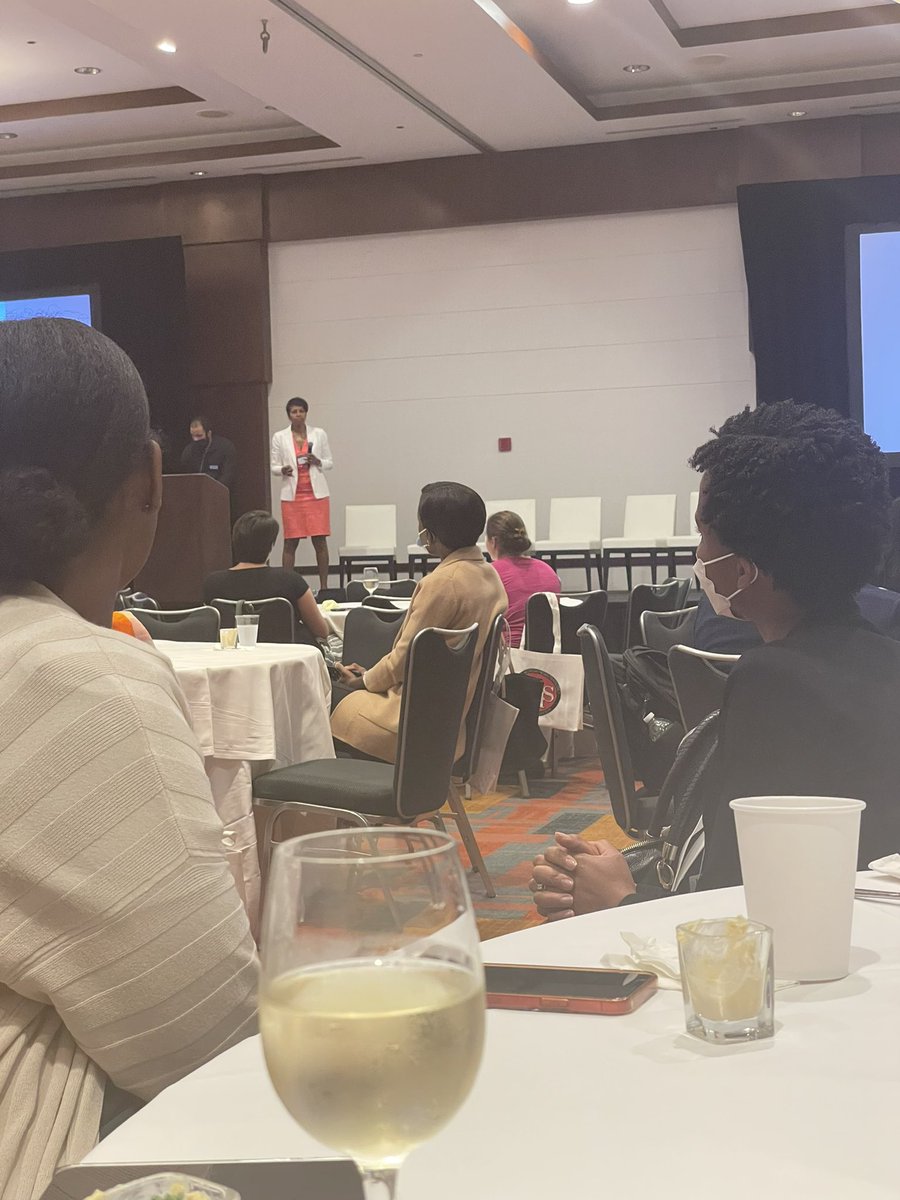 KCavaliereMD's tweet photo. Words of wisdom from our amazing women in neurogastroenterology speaker @JChristieMD yesterday. Such an inspirational talk. #ANMS2022 #GItwitter @ANMSociety https://t.co/ButFscgWO3