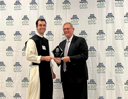 UofDallas's tweet photo. On August 1 at the @KeepIrvingBeautiful Annual Awards, Assistant Professor of Theology Father Thomas Esposito received the Educator Award, and UD Trustee Al Zapanta received the Hometown Award.  Congratulations to both! #KeepIrvingBeautiful #LoveYeUD https://t.co/BYnND86y7v