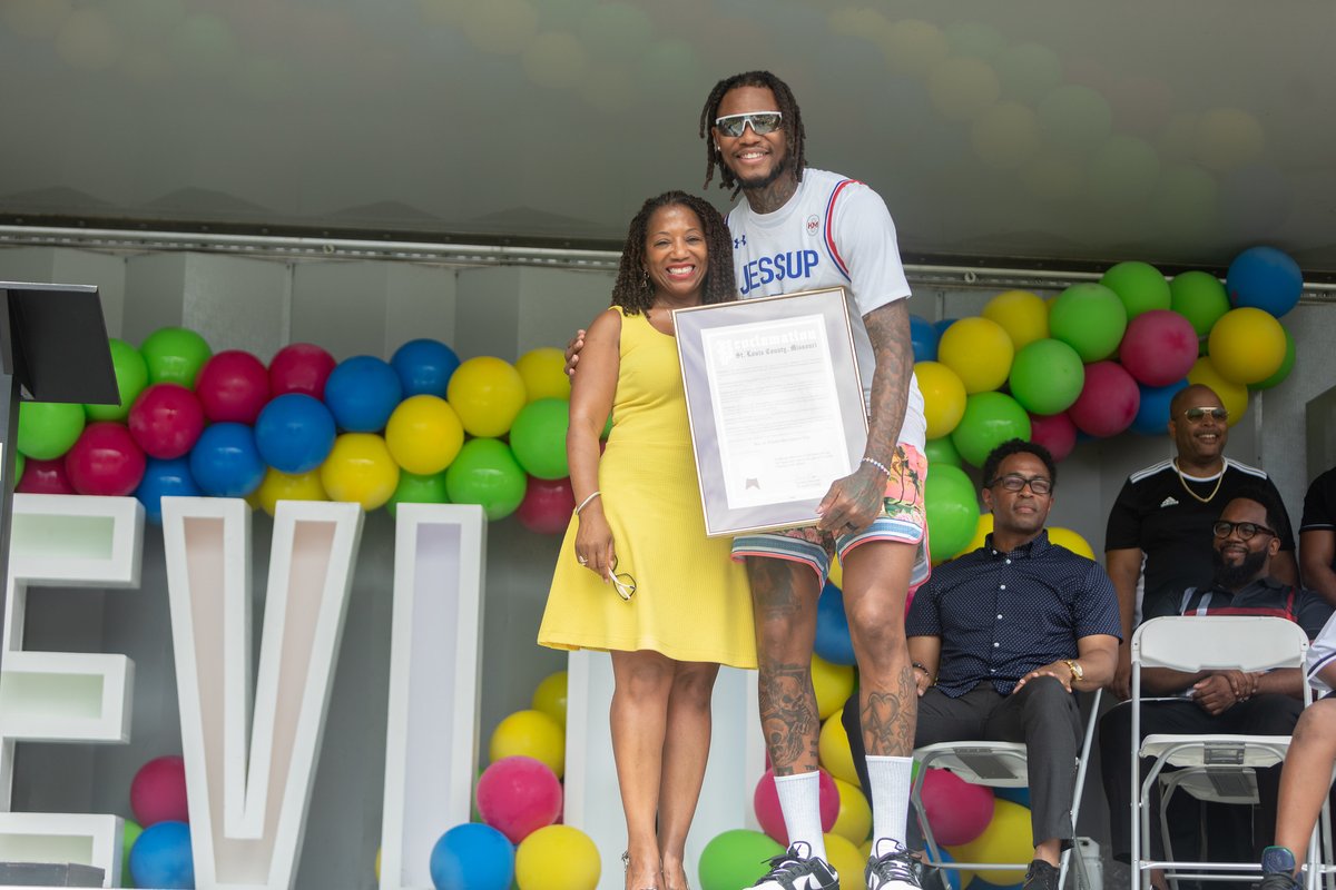 August 4th, 2022, is officially Ben & Kevin McLemore Day in St. Louis County! NBA player @BenMcLemore and The Kevin McLemore Foundation hosted “Ben & Kevin Day” in their hometown of Wellston, MO. This event kicked off McLemore’s “BMac Stop The Violence Weekend.'