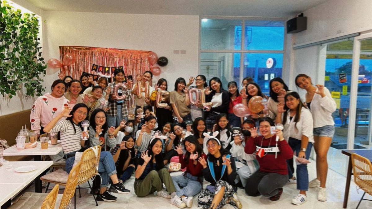 chweniee's tweet photo. Advance happy birthday cheollie 💗
had fun with rizal carats earlier aaaa big thanks to @cherryseoul_ph for organizing this event 🥺 see ya'll again 😘 https://t.co/H3JKLZO63n