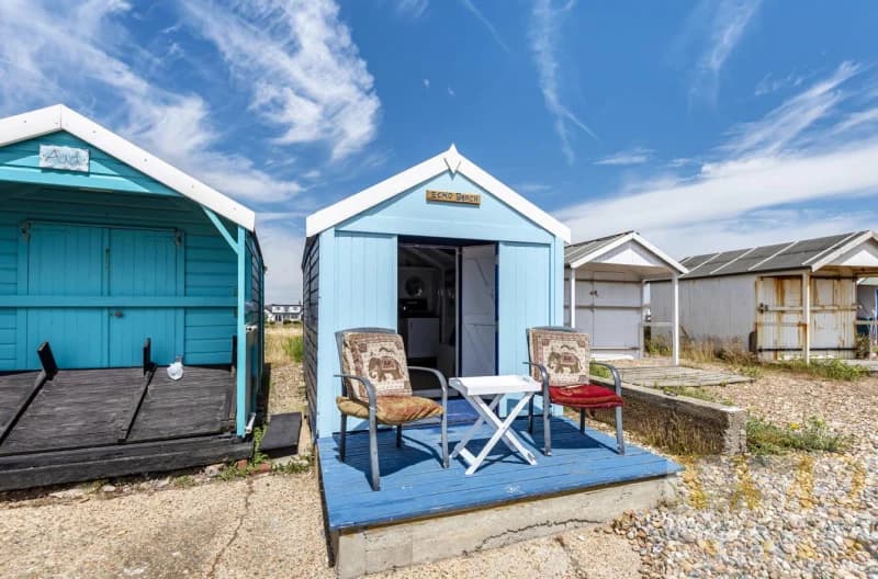 Take a look at our beautiful beach hut for sale located on West Beach, Shoreham-By-Sea. Perfect for those who love to spend time on the seafront with a tasty ice cream in their hand and a book in the other.

warwickbaker.co.uk/properties/157…

#EstateAgent #WarwickBaker #ShorehambySea