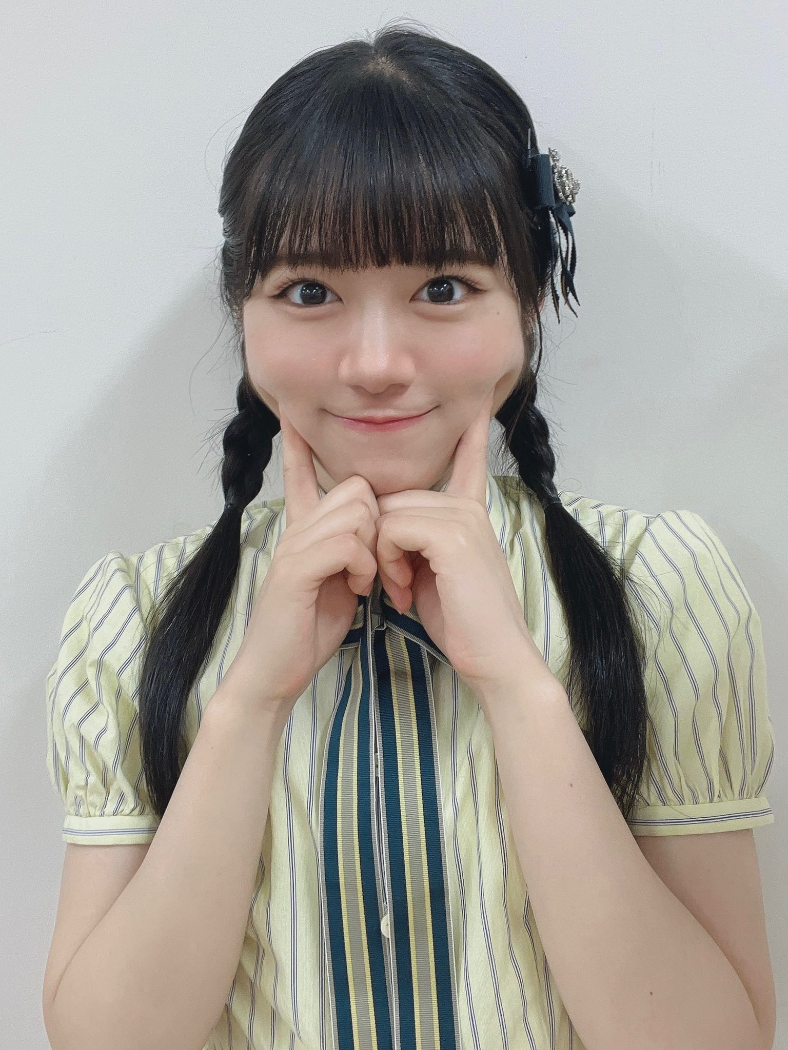 ニアジョイ　大西葵　初期制服生写真 ニアジョイ ≒JOY 大西葵 生写真3枚セット - メルカリ