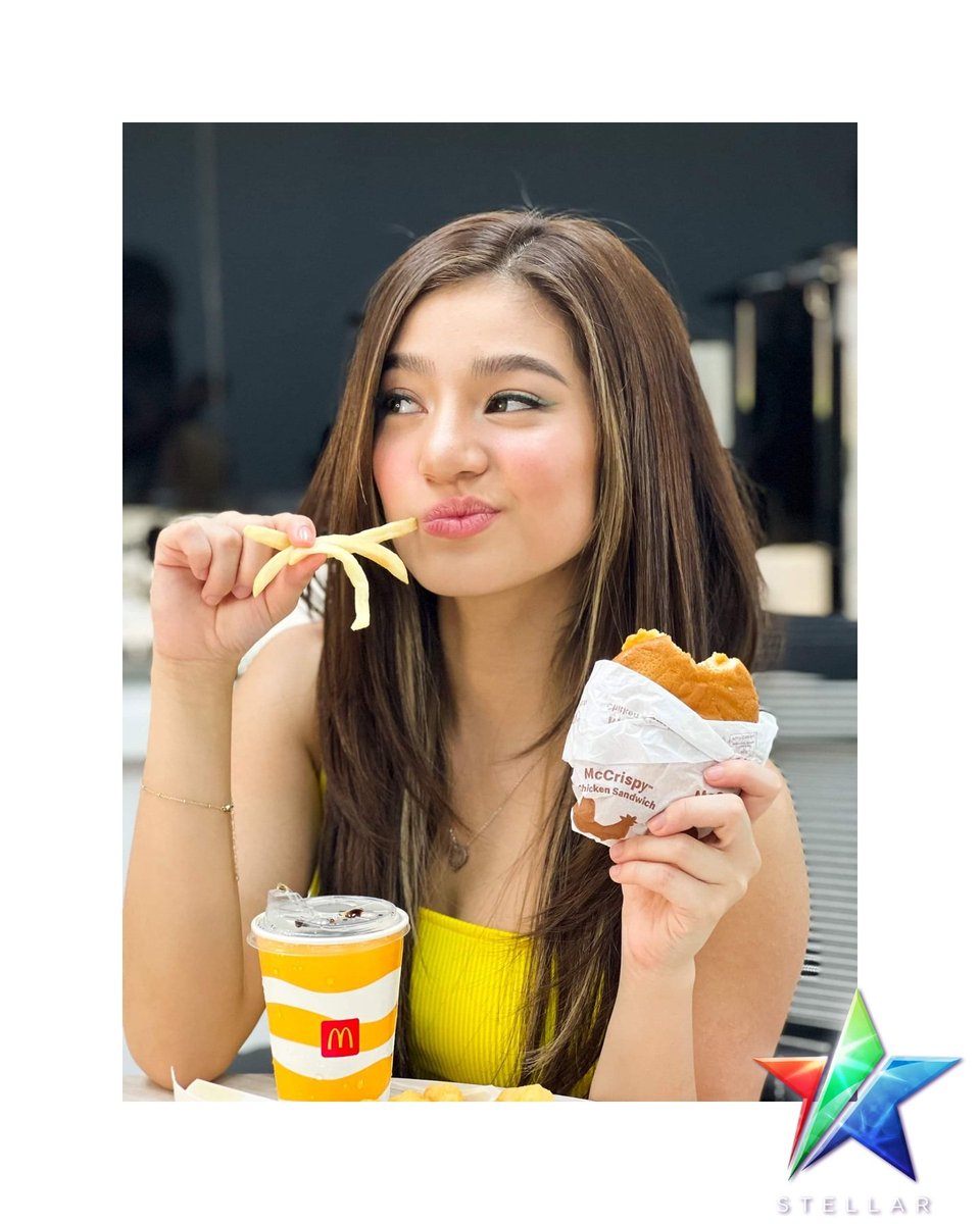 stellar_phils's tweet photo. We agree with you Belle that
 CHICKEN IS LOVE 🍗😍

@bellemariano02 for @McDo_PH

#BelleMariano
#BastaChicken
#McMcMcDo
#StellarCampaign https://t.co/LhMmUSvHdD