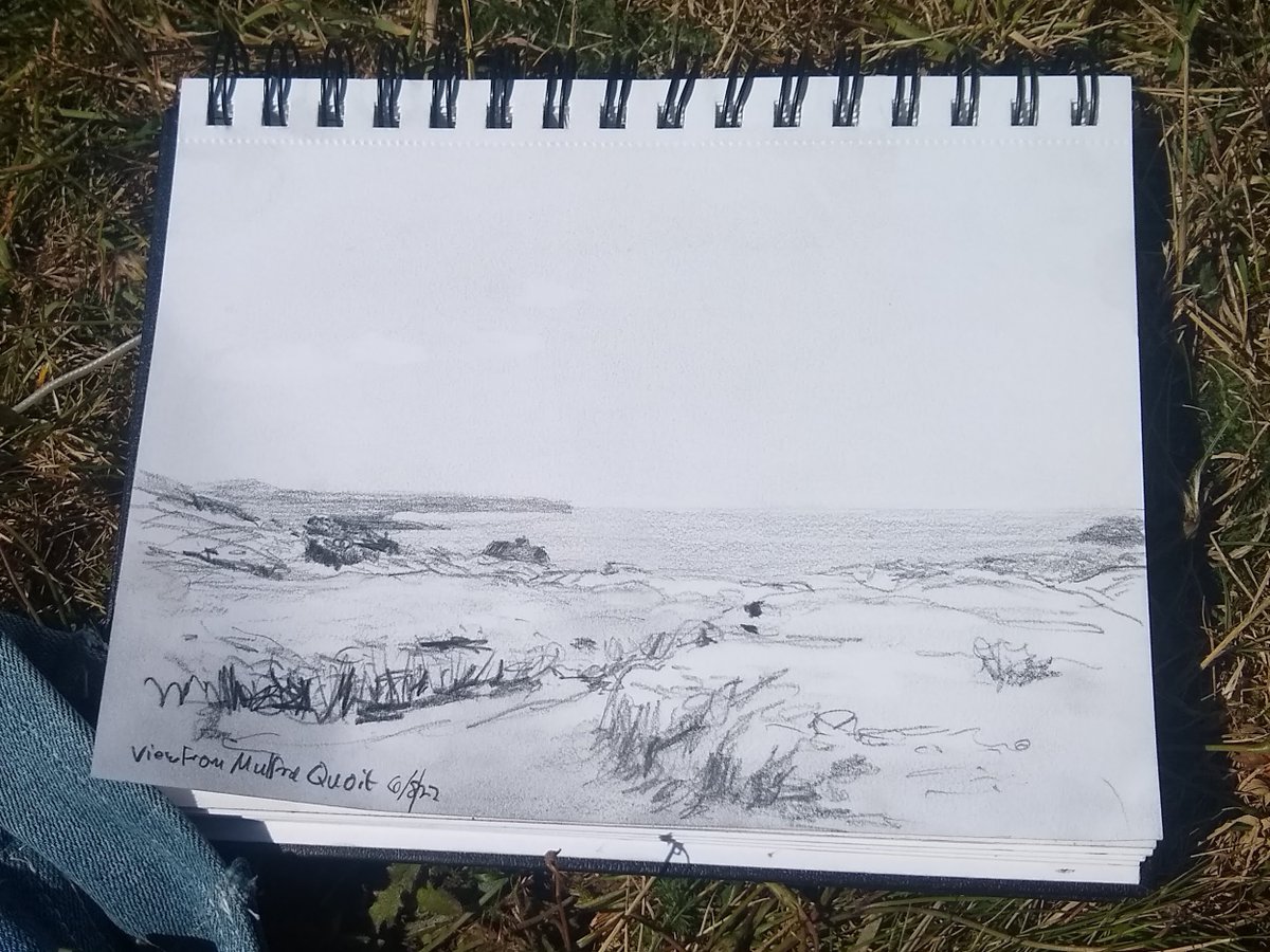 0bened0's tweet photo. Packed a lunch (Falafel!) and stomped up to Mulfra Quoit. Spectacular views of Mounts Bay and no other soul in sight. #lughnasadhpicnic
@the_stone_club
#packasnack https://t.co/QW4lmPO3ld