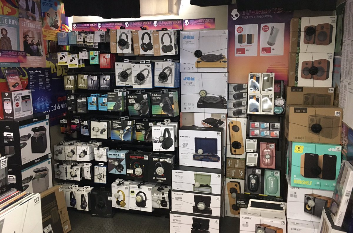 FoppEdinburgh's tweet photo. Loads of turntables, headphones, speakers and accessories in the shop right now ππΆπ§πππ
#FoppSummerTech https://t.co/cX5UQwrkWF