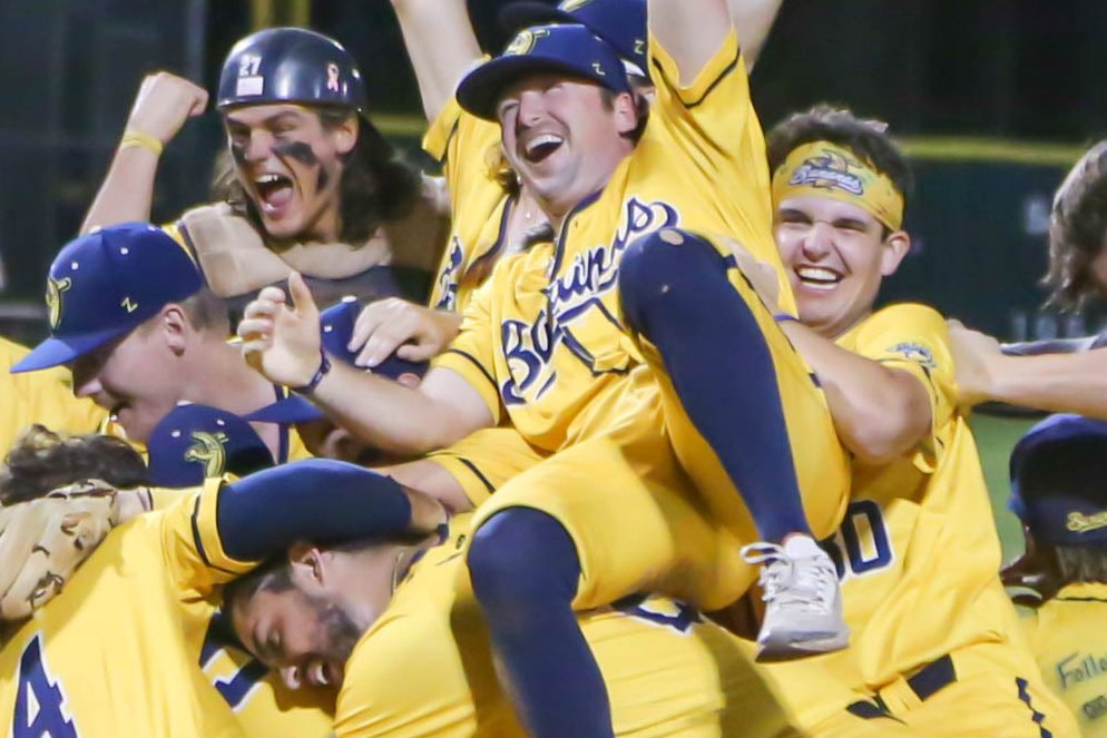 Check out @PhotosByRichB photo gallery and my story from @TheSavBananas win last night for the @CPLBaseball Petitt Cup championship over the @WilsonTobs. savannahnow.com/story/sports/m…