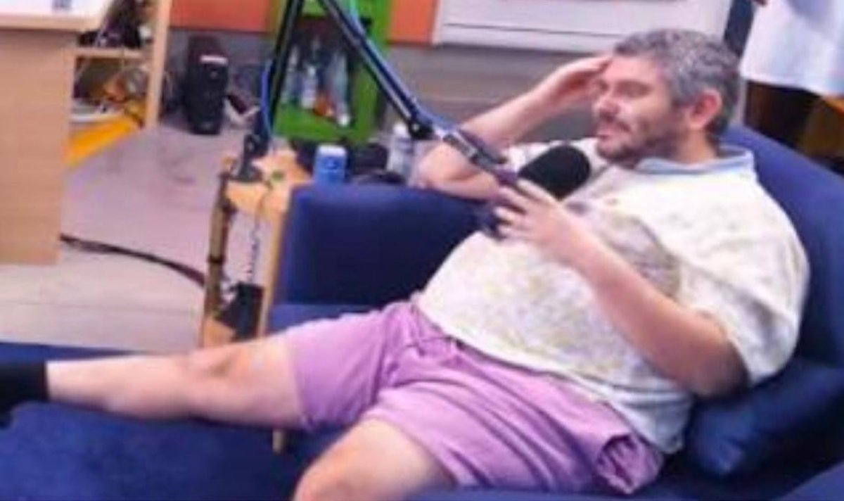RationalMale's tweet photo. This is your king? https://t.co/VVn4NZ0AzG