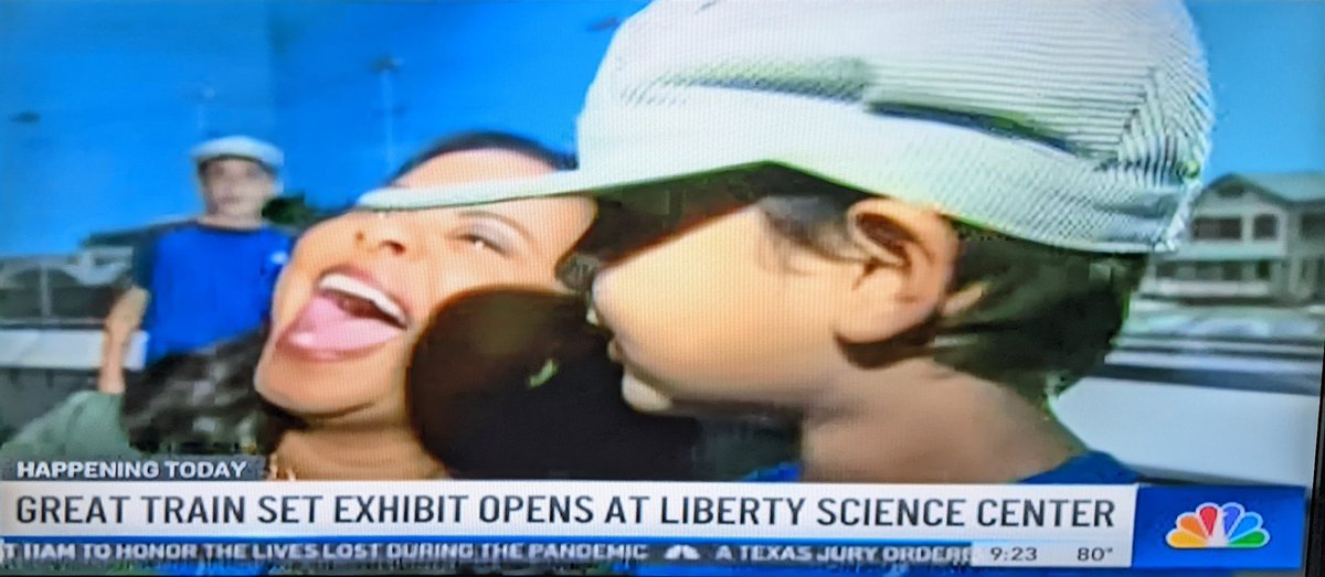 audiobyanubis's tweet photo. @tstrahan4NY @audiobyanubis One of the best pieces I ever watched on News 4. Way to go Tracie...btw the kid rocked it! https://t.co/q73ah4W44m