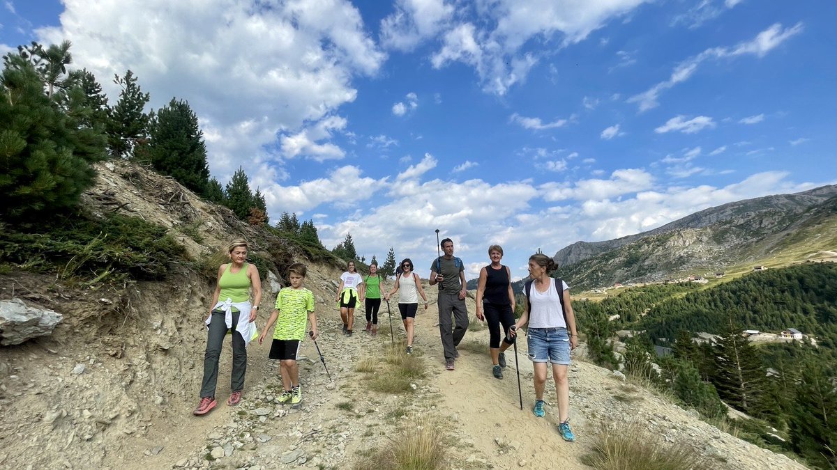 mimozakusari's tweet photo. In preparation for climbing tomorrow to the highest peak of Kosovo #gjeravica2656m Blessed is the country that has mountains, water and above all warm hospitality of its people like at #GrandGjeravicaHotel
The beauty of 🇽🇰 at its best #Beautiful🇽🇰 #Gjeravicapeak #Junik https://t.co/Yc1mr5FE0E