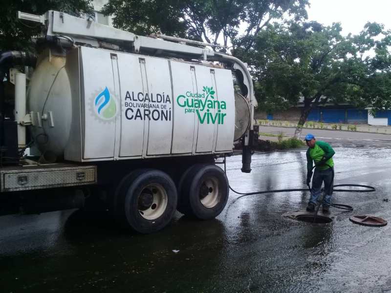 SoyNuevaPrensa's tweet photo. Alcaldía atendió el bote de aguas servidas en #Castillito - https://t.co/qxDJbPymhd

#SoyNuevaPrensa #Alcaldia #CalleTumeremo #Caroni #PuertoOrdaz #Featured #Guayana https://t.co/YZSw7GP5Gz