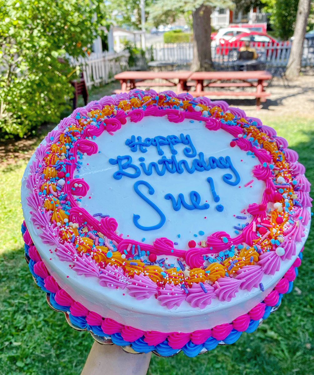 Many thanks to all of our customers who keep our cake crew so busy!!! We’ve been having too much fun with all the bright &amp; festive summer color requests ✨🎂💕

Order yours today online at ebalbany.com or give us a call at the shop! 📞518-512-5100 

#emacksalbany
